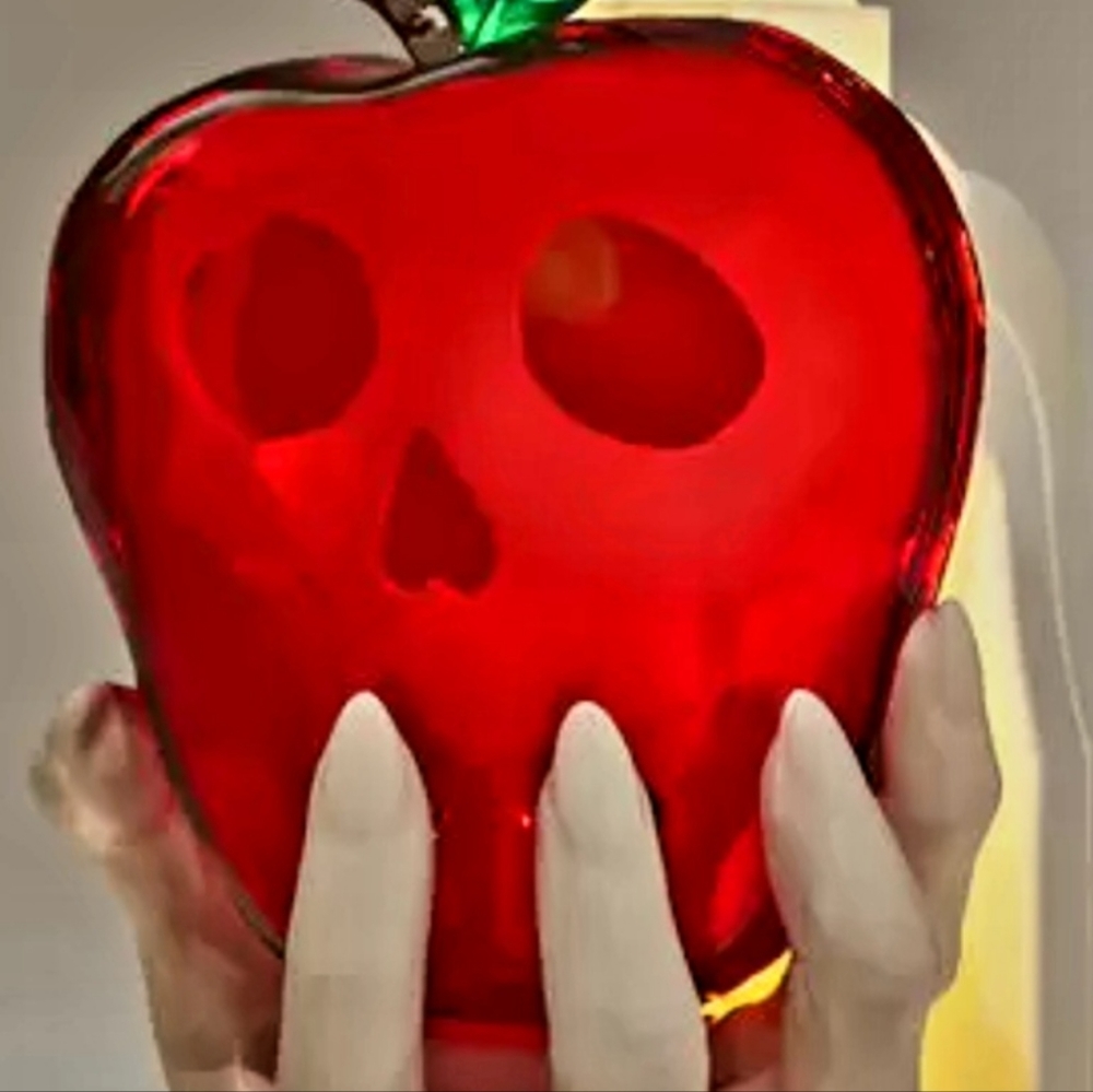 Bath And Body Works halloween evil apple light up wallflower plug